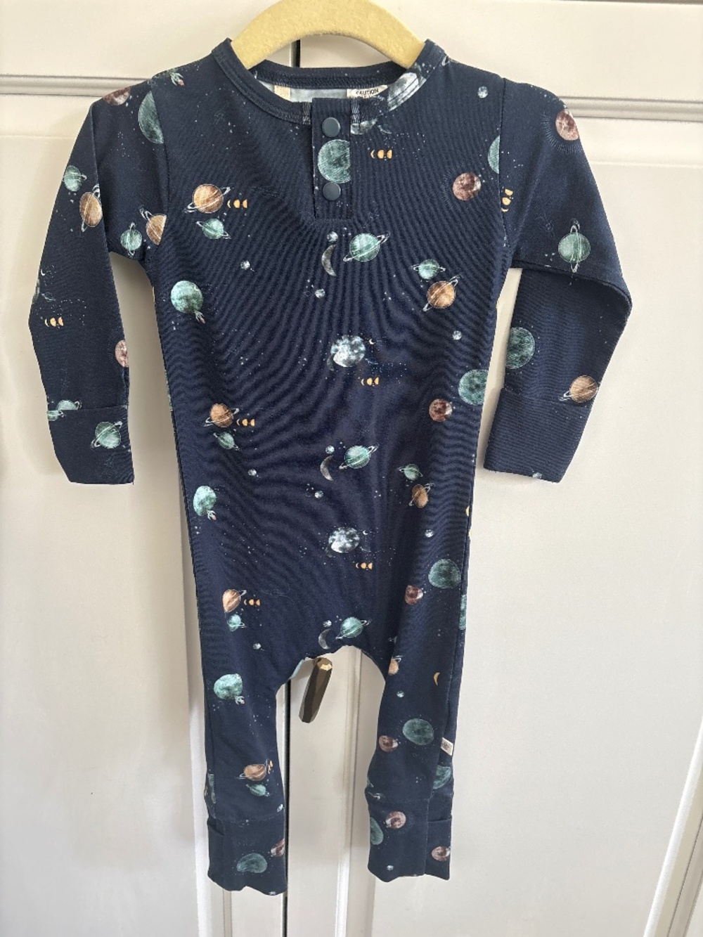 NWT Snuggle Hunny organic Growsuit